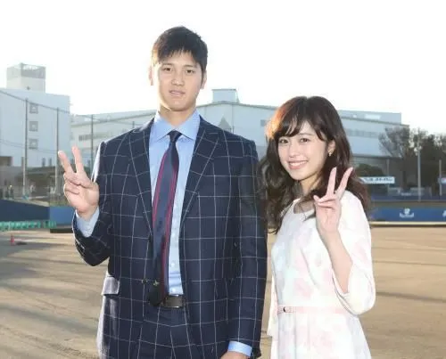 久慈暁子と大谷翔平の結婚って？関係？ 同級生アナウンサー？対談もヤクルトと熱愛？